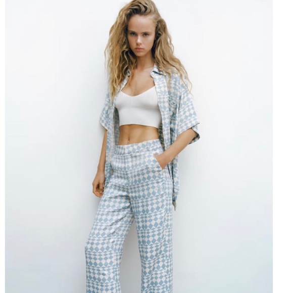 Zara Satin Overshirt - Picture 1 of 4